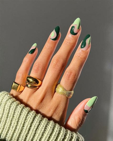 30 Trending Nail Designs Everyone Will Obsess Over。